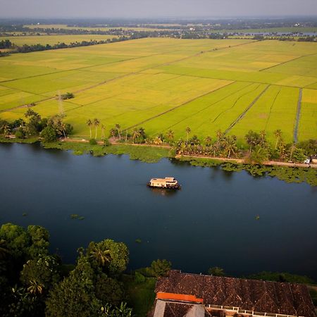 فندق Why Not Houseboat Alappuzha المظهر الخارجي الصورة