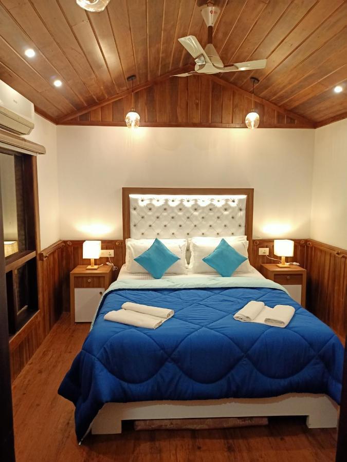 فندق Why Not Houseboat Alappuzha المظهر الخارجي الصورة