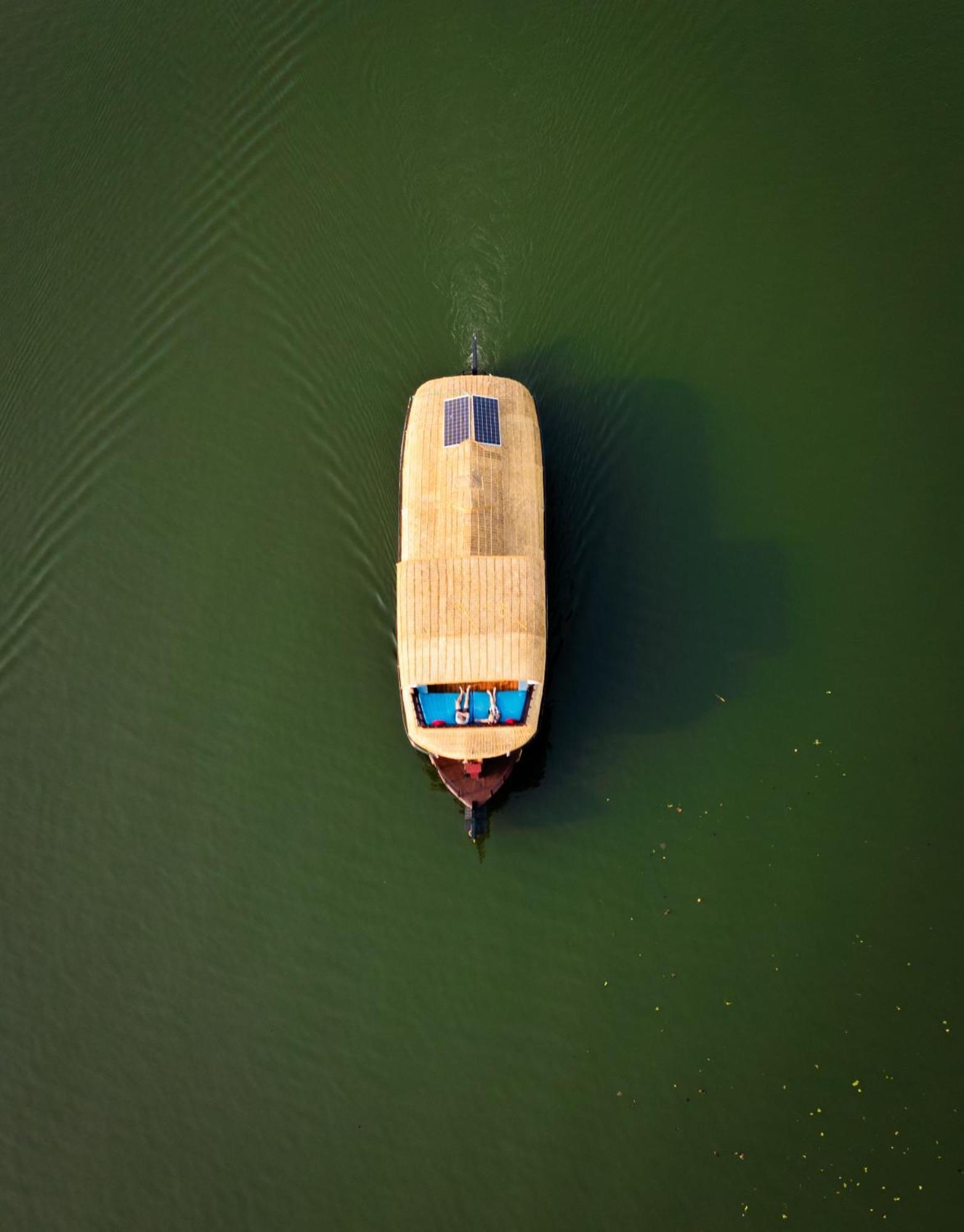 فندق Why Not Houseboat Alappuzha المظهر الخارجي الصورة